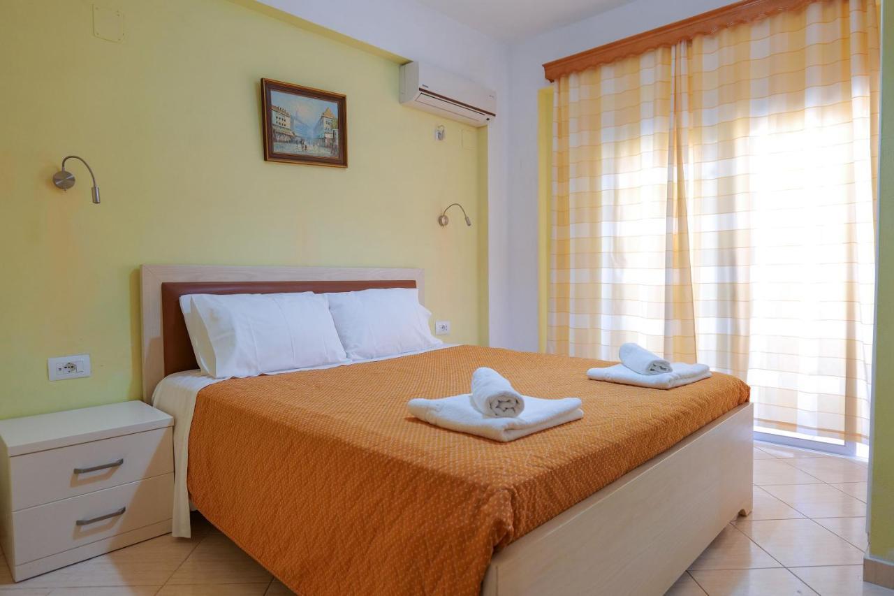 Sunny Holiday Sarandë Eksteriør billede