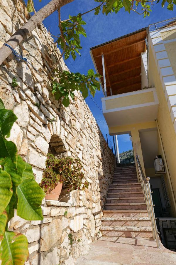 Sunny Holiday Sarandë Eksteriør billede