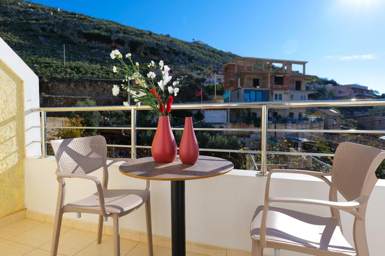 Sunny Holiday Sarandë Eksteriør billede