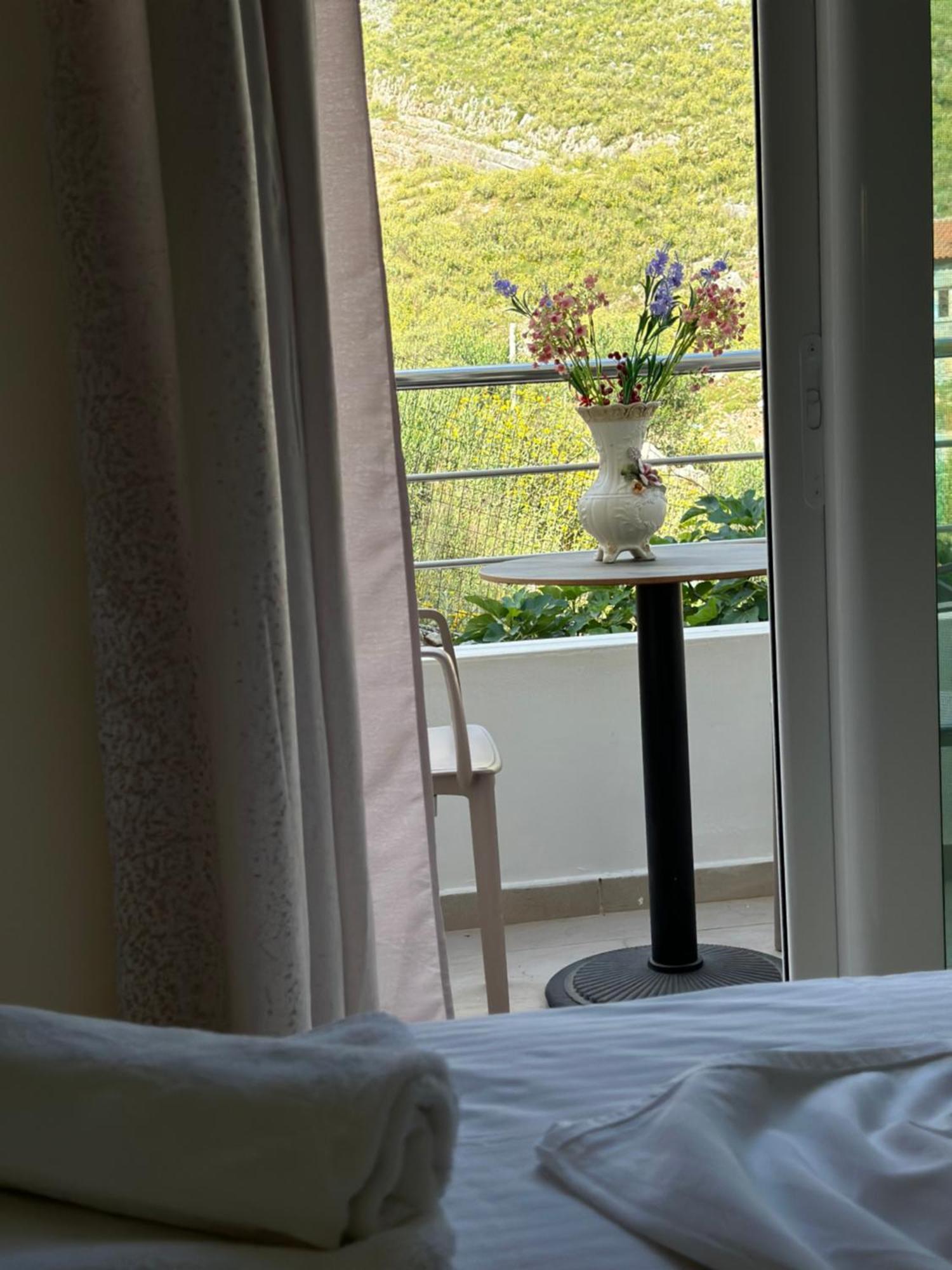 Sunny Holiday Sarandë Eksteriør billede