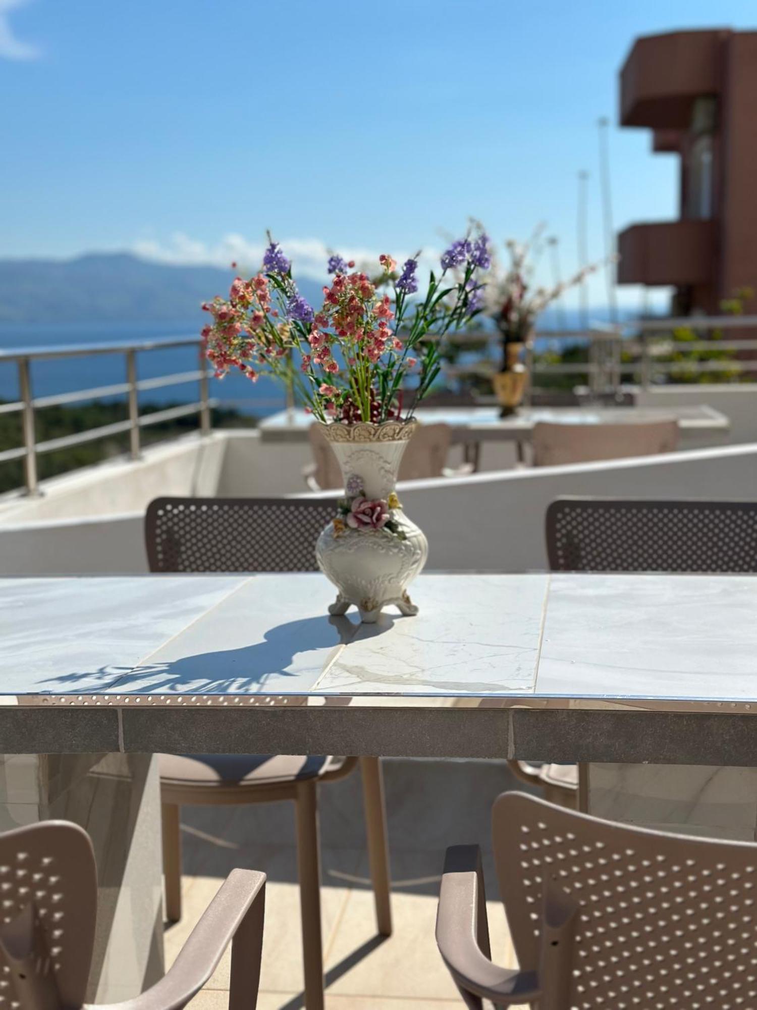 Sunny Holiday Sarandë Eksteriør billede
