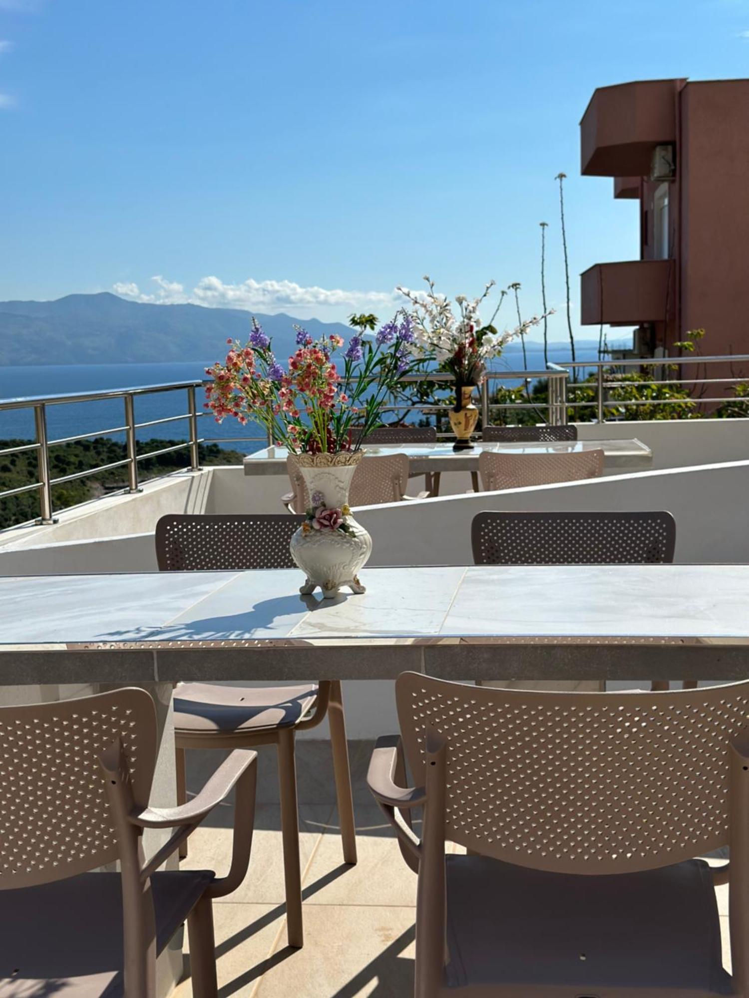 Sunny Holiday Sarandë Eksteriør billede